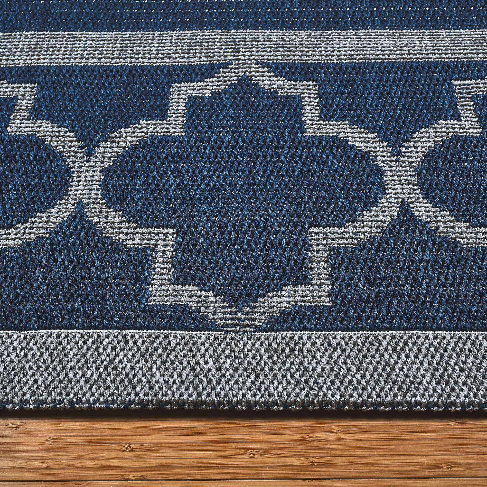 Laguna Indoor/Outdoor Area Rug, Simeon Navy Gray, 5'3 x 7'
