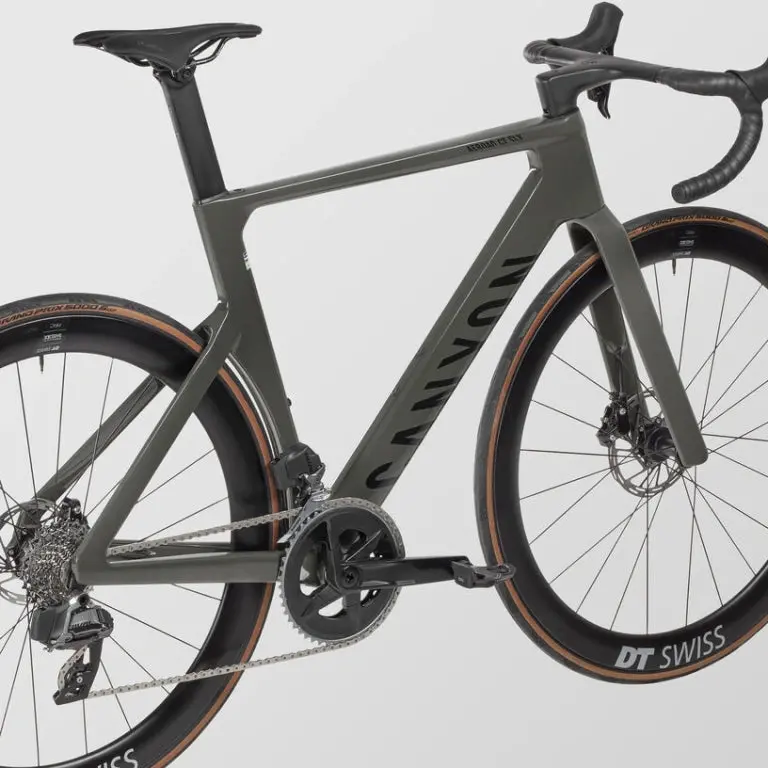 Canyon Road Bike With Lightweight Carbon Frame And Shimano Ultegra Di2 Electronic Groupset - Aeroad CF SLX 7 AXS