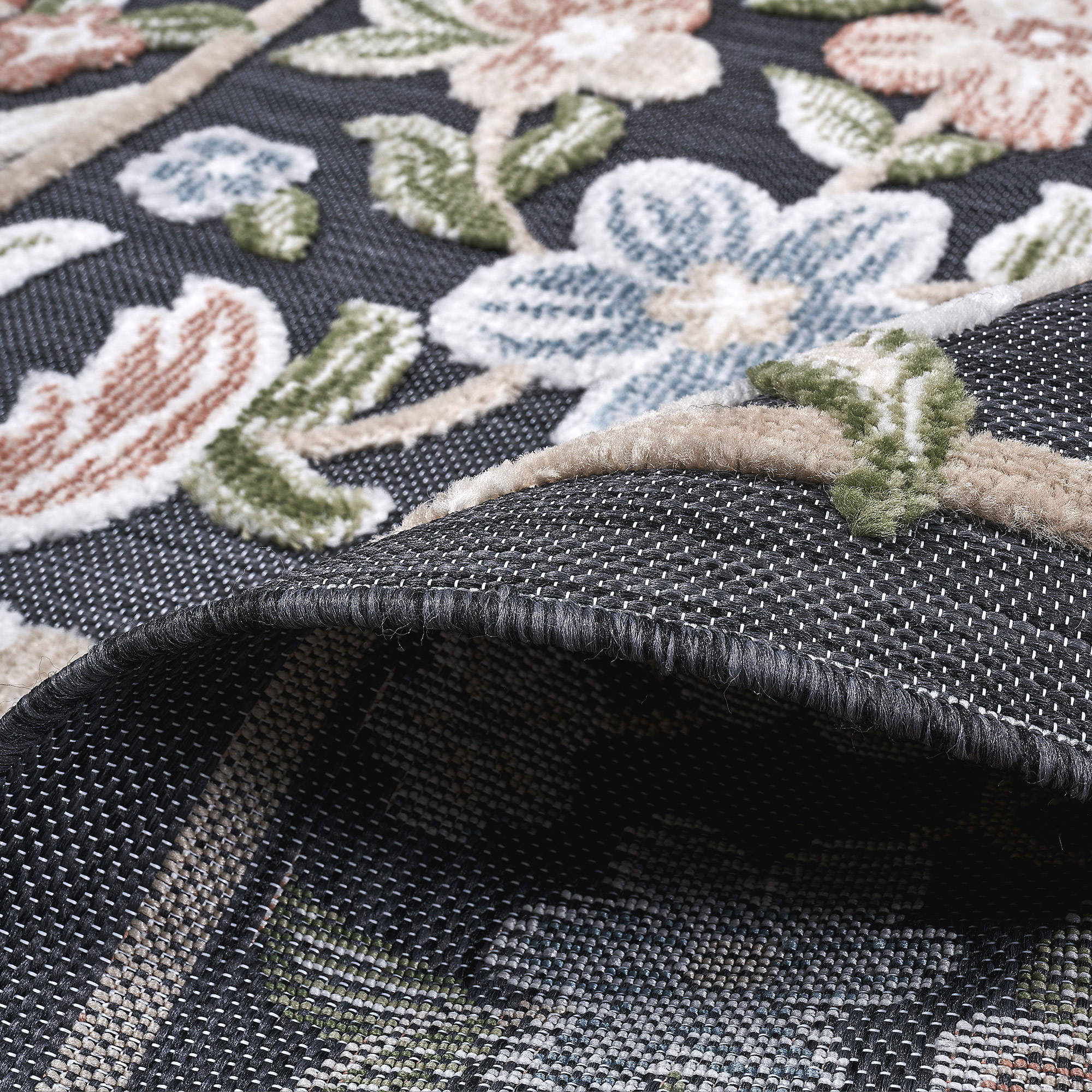 Laguna Indoor/Outdoor Area Rug, Beta Black, 6'6' x 9'6'