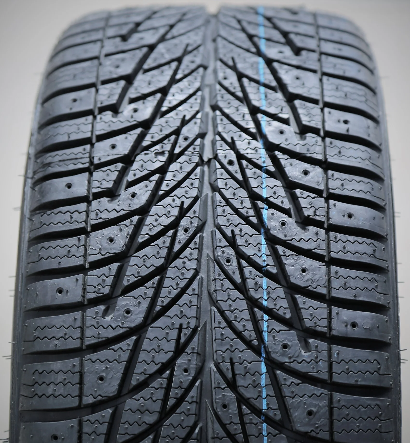 Accelera X-Grip Snow Winter 245/40R18 97V XL Passenger Tire