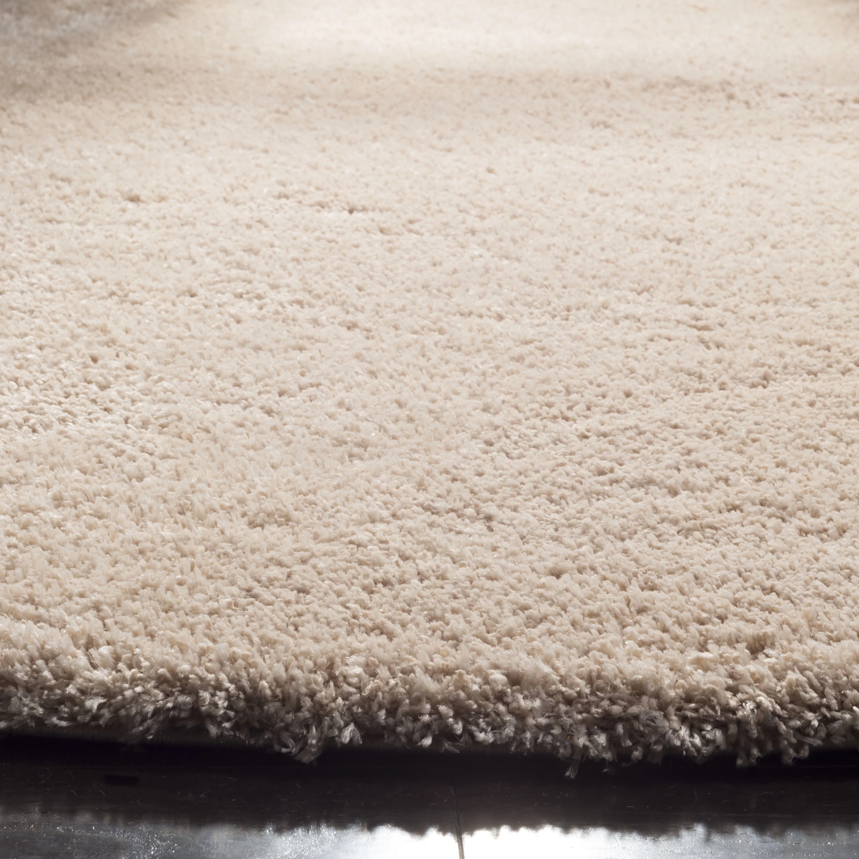 SAFAVIEH Colorado Tarek Solid Shag Runner Rug, Champagne, 2'3" x 8'
