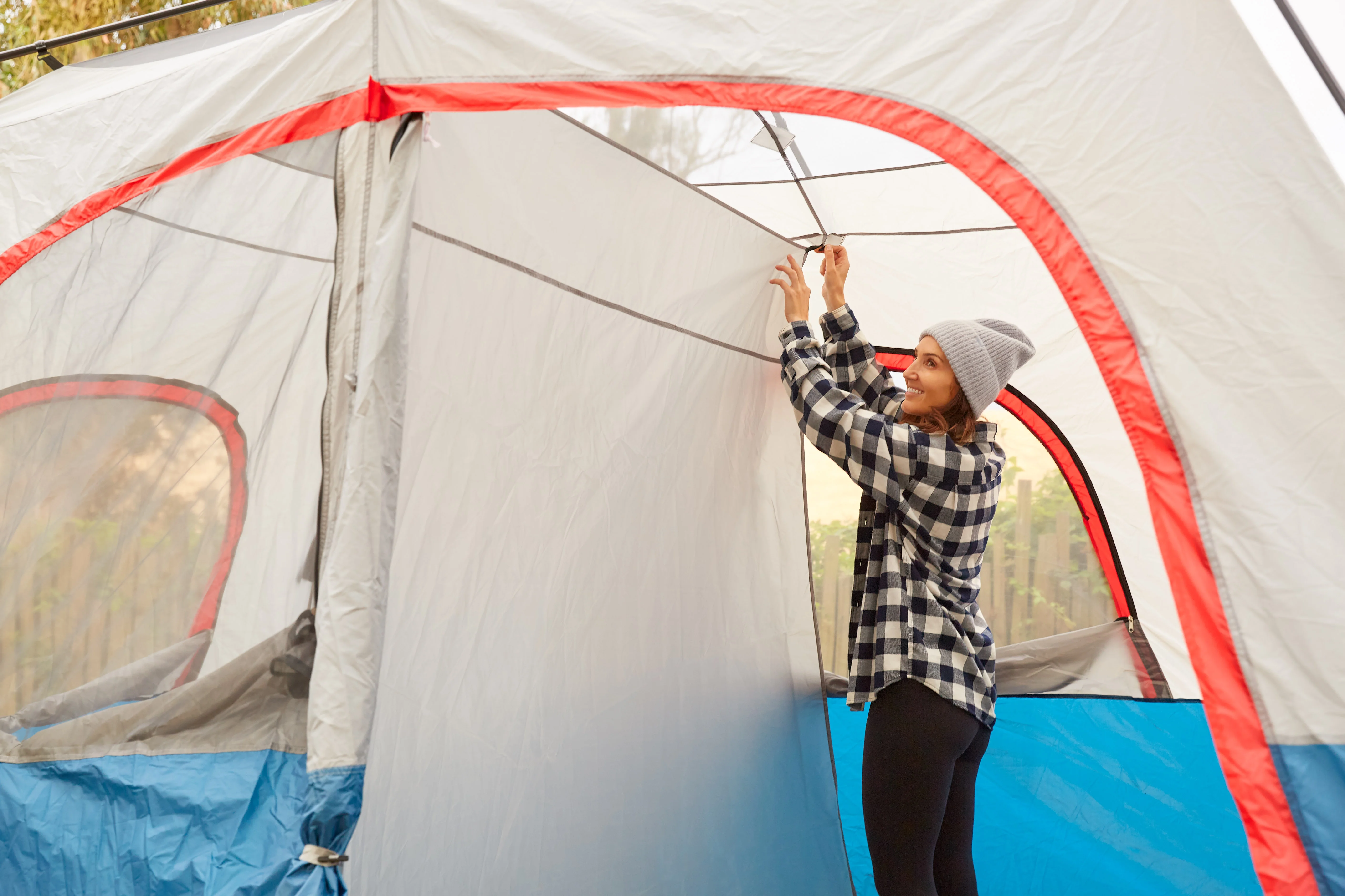 OMNICORE DESIGNS Instant8 Instant Cabin Tent - 13' x 9' Sleeps 8