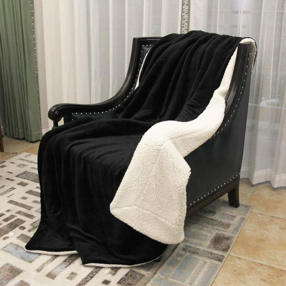 Howarmer Black, White, Multi-color Microfiber, Flannel, Fleece Throws 60″ x 50″