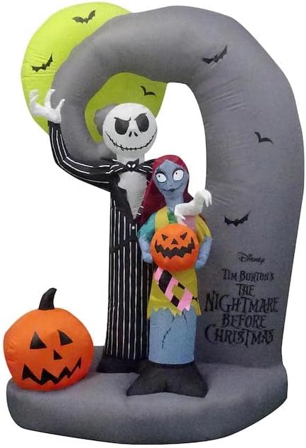 7ft Jack Skull and Sally Hills Scene