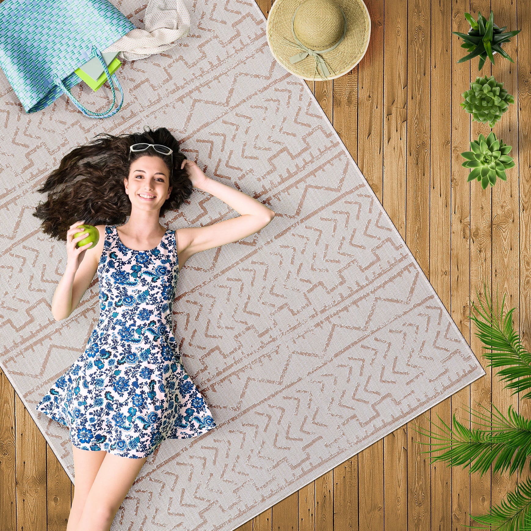 Beverly Rug Outdoor Rug 6′ x 9′ Patio, Porch, Garden Beige and White