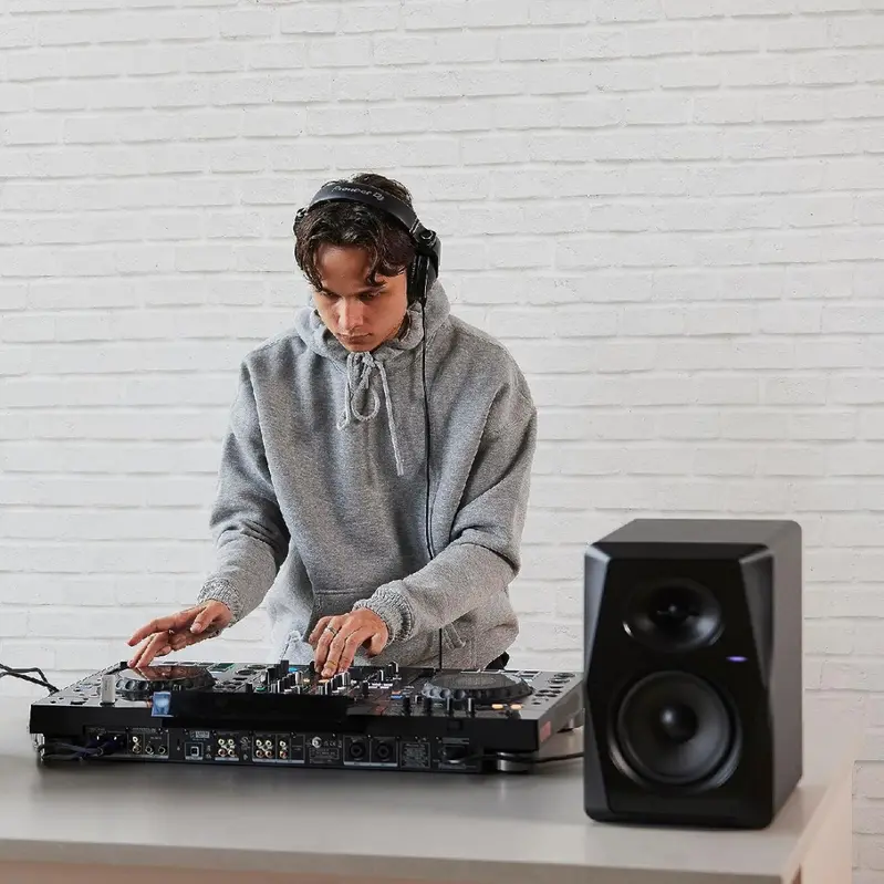 Pioneer DJ All-In-One DJ Controller With 10.1-Inch Touch Screen And Built-In Mixer - XDJ-RX3