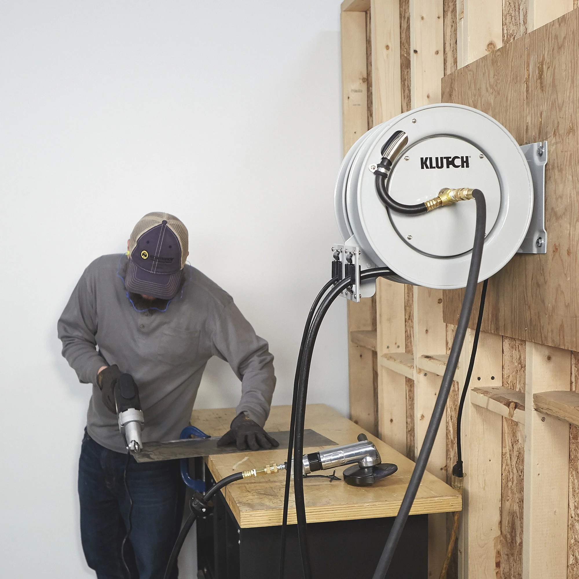 Klutch Combo Air and Electric Hose Reel, 3/8in. x 25ft., Steel