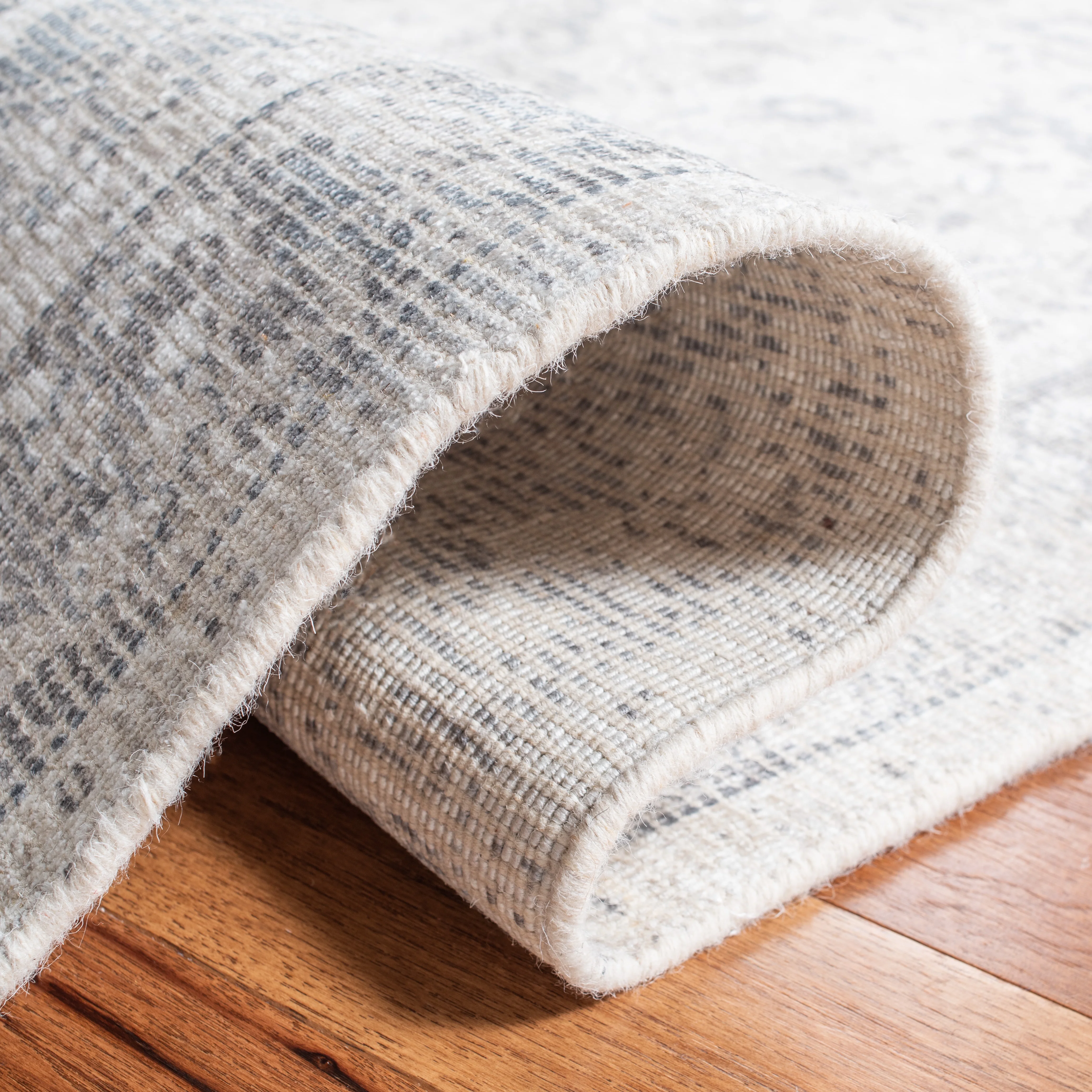 SAFAVIEH Restoration Vintage April Medallion Area Rug, Grey/Ivory, 8' x 10'