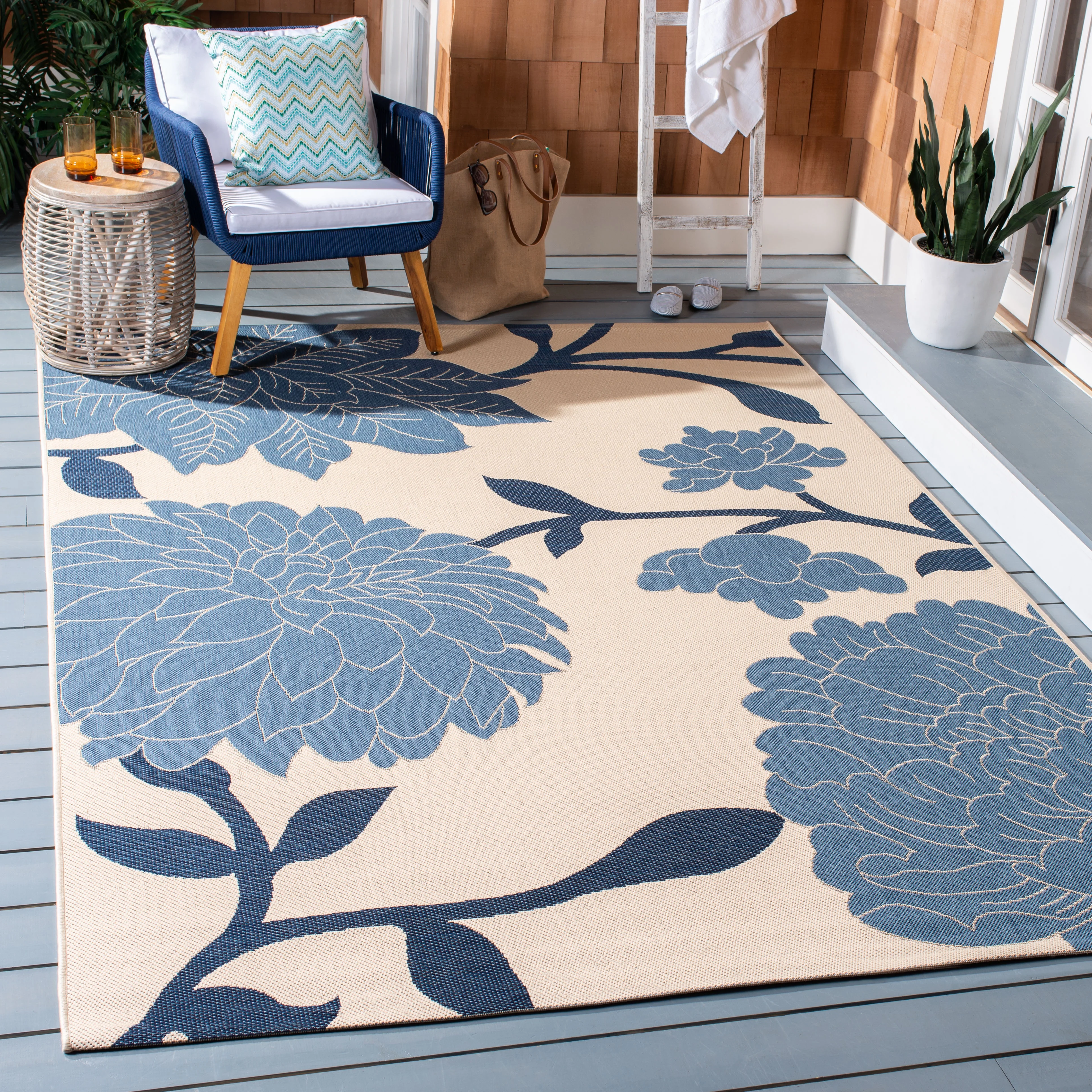SAFAVIEH Courtyard Tyson Floral Indoor/Outdoor Area Rug, Beige/Blue, 9′ x 12′