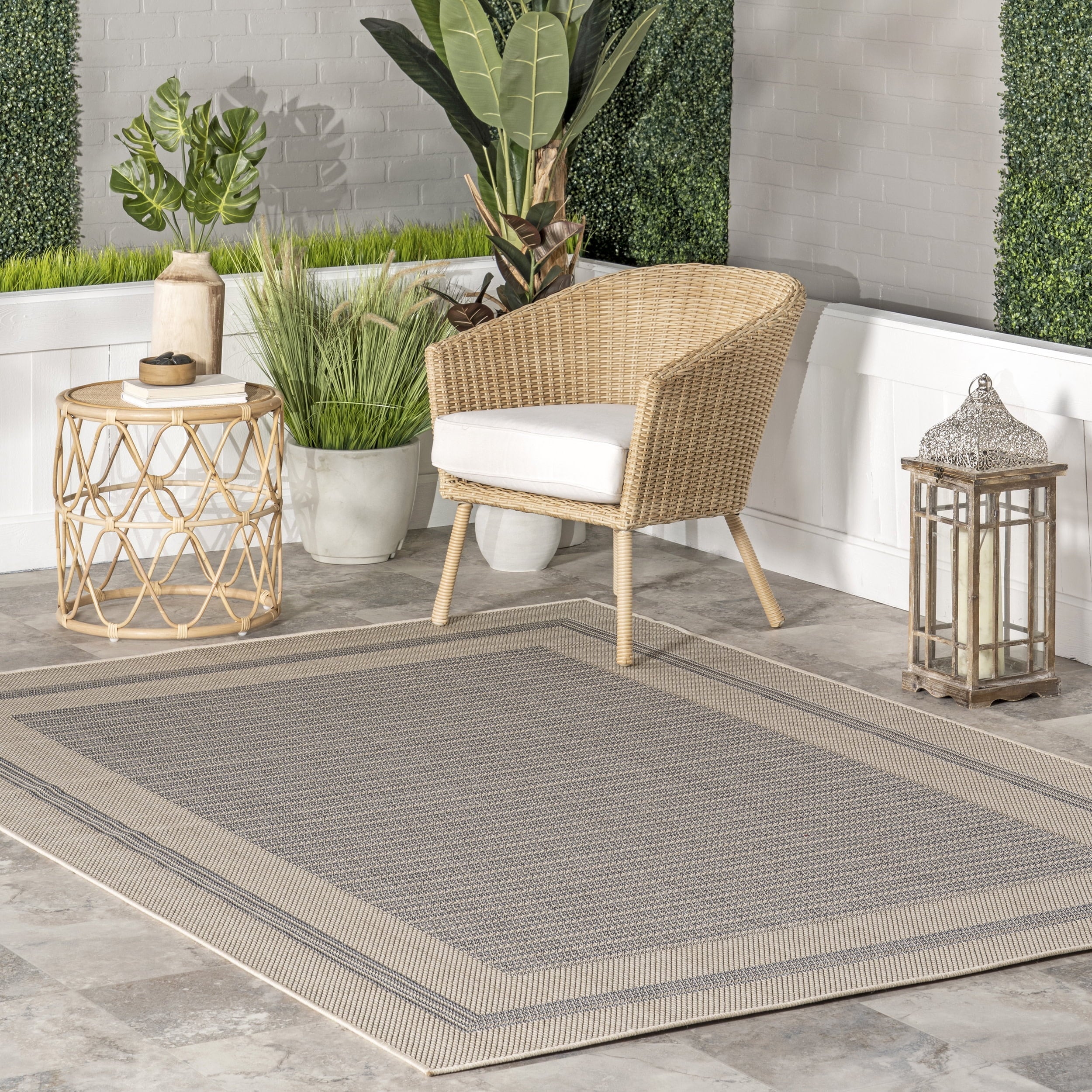 nuLOOM Antonella Bordered Solid Indoor/Outdoor Area Rug, 8′ x 10′, Beige