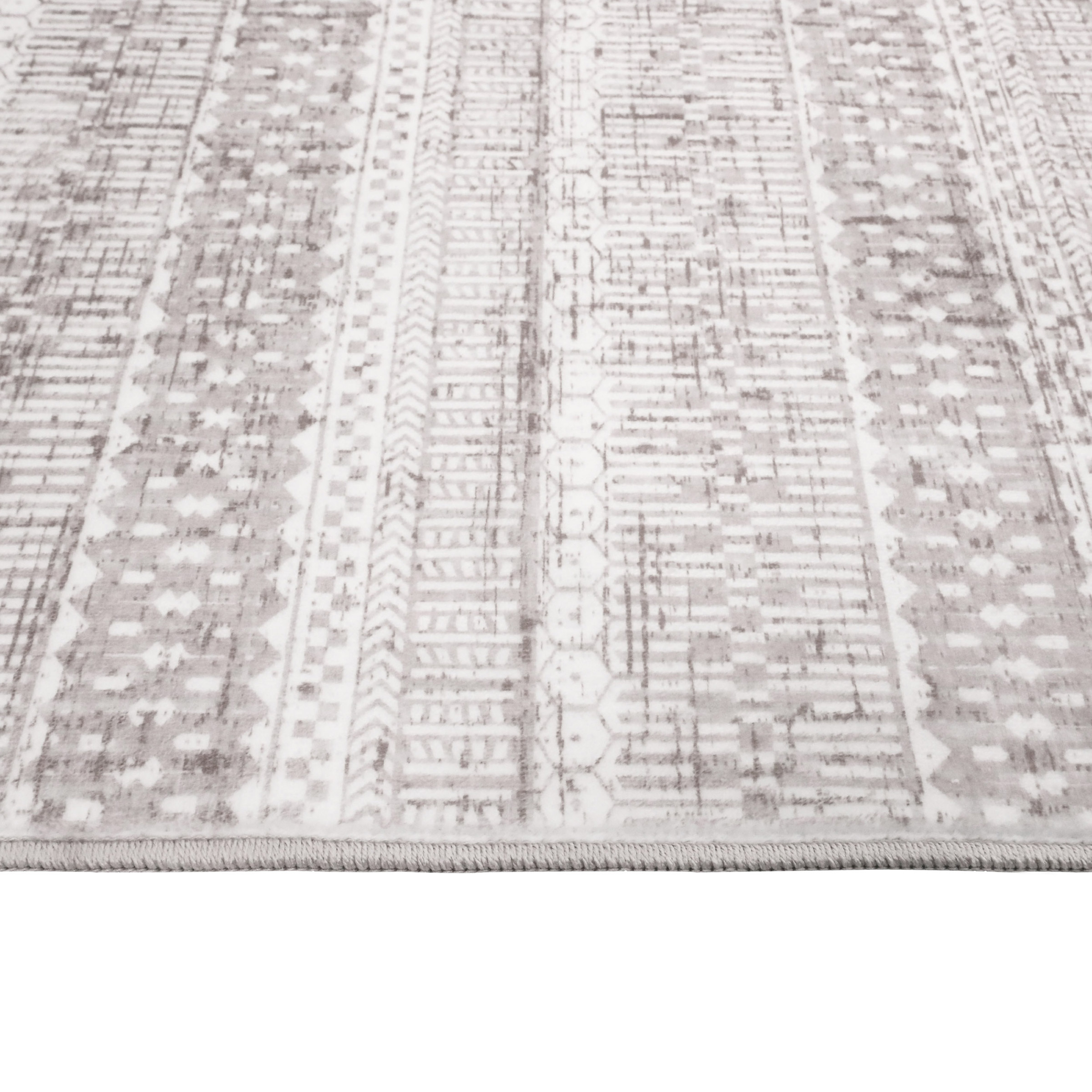 Wyatt & Ash Washable Indoor Area Rug, Oakley 7'10' x 10'