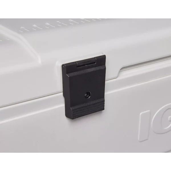 Igloo MaxCold 152-qt. Cooler   White 01