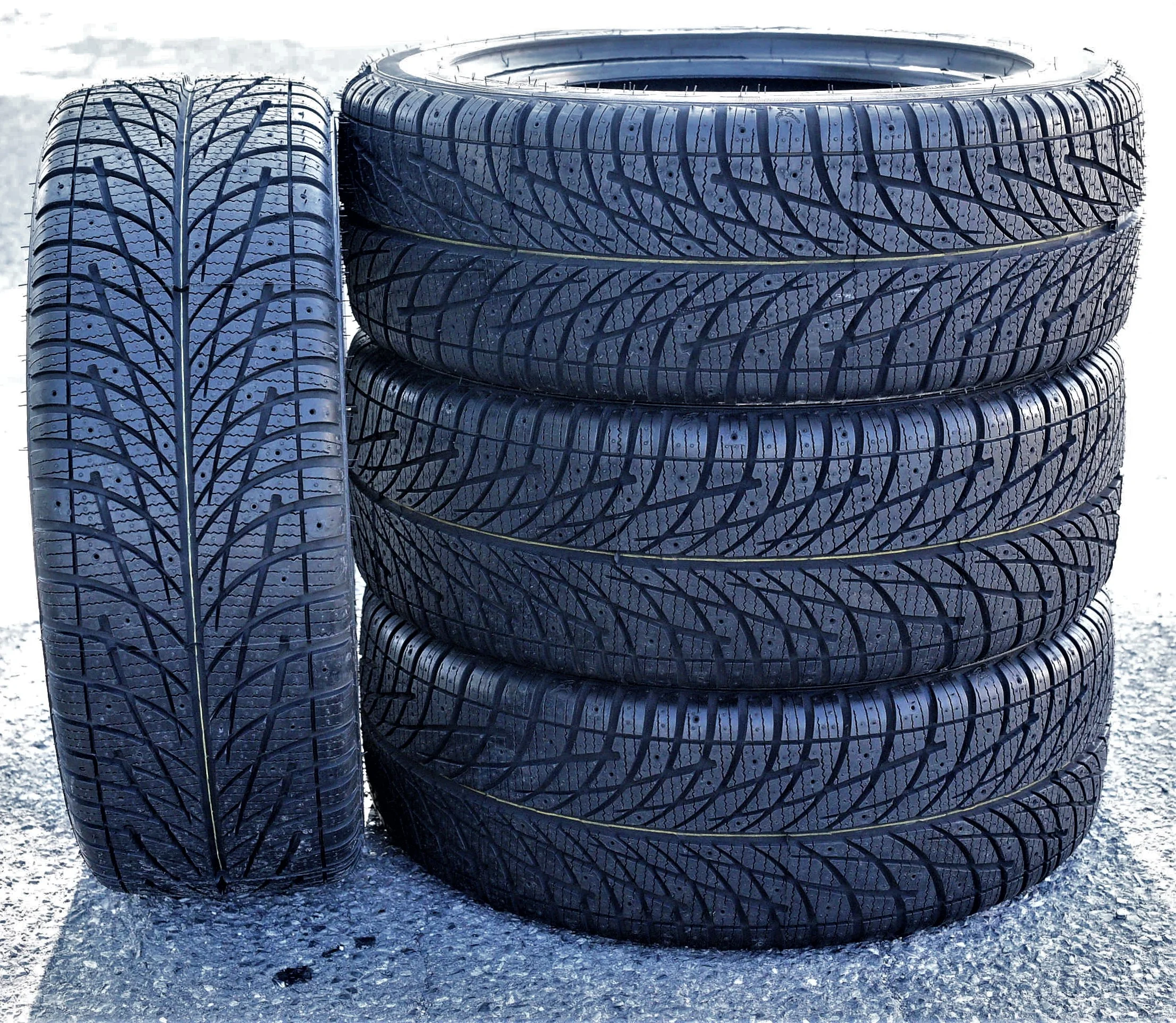 Set of 4 Accelera X-Grip 195/65R15 91T Winter Tires